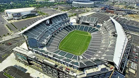 维埃拉：败犹荣，球队坚韧斗志与独特风格闪耀全场